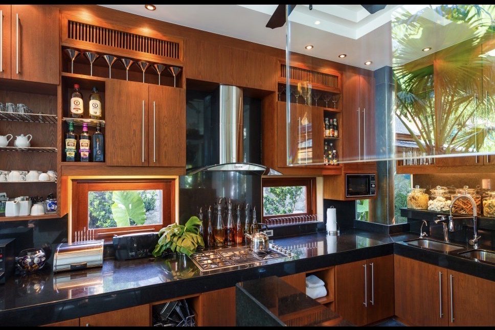 Surin Waterfall Villa 4BR – Holiday Rental – photo 9