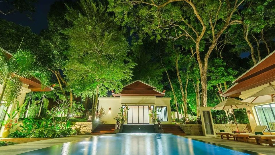 Nai Harn Baan Bua